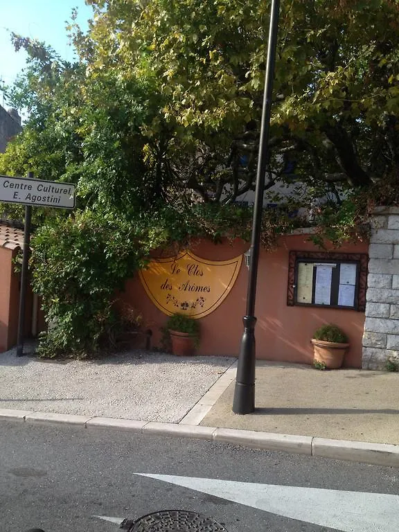 Le Clos Des Arômes Cassis Hotel
