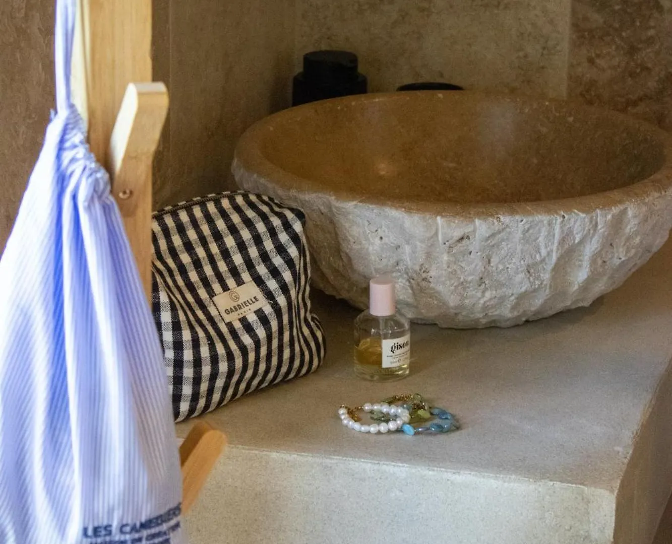 Le Clos Des Aromes Cassis 3*,