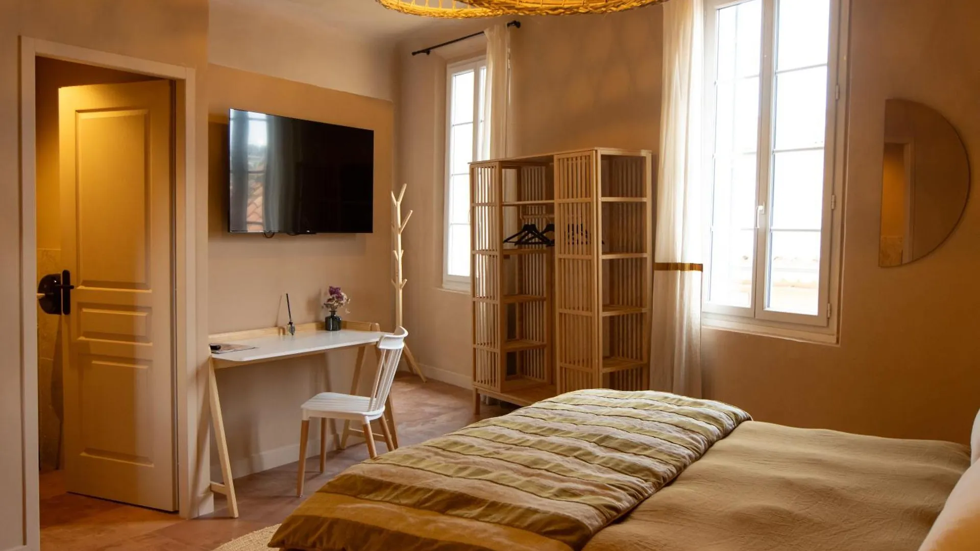 Le Clos Des Aromes Cassis France