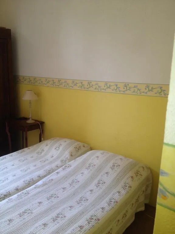 Le Clos Des Aromes Cassis Hotel