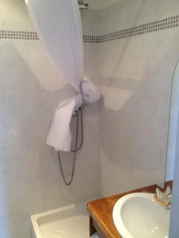 Le Clos Des Aromes Cassis Hotel